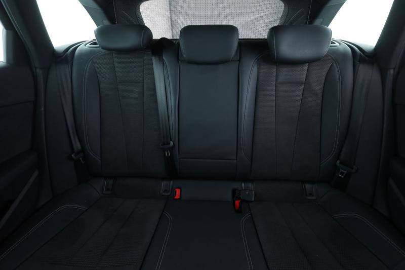 Audi A4 Avant 2.0 Tdi s line s tronic 150 ch