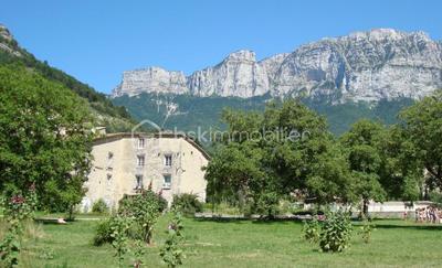 Appartement - 700 m² - 20 pièces