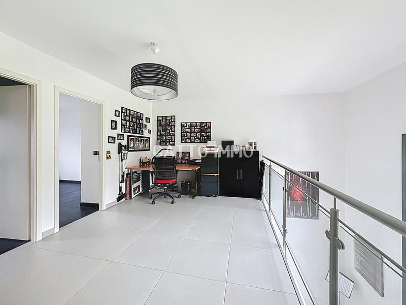 Maison - 177 m² - 7 pièces