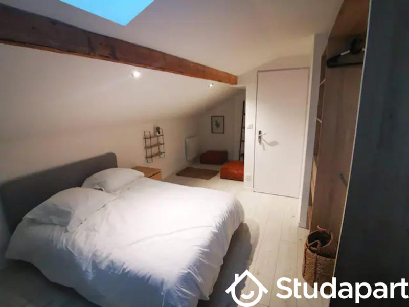 Chambre - 124 m² - 1 pièce