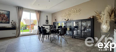 Maison - 212 m² - 8 pièces