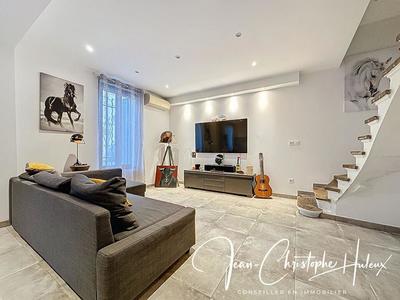 Maison - 92 m² - 4 pièces