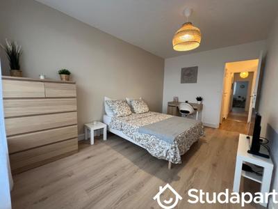 Chambre - 11 m² - 1 pièce