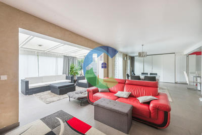 Maison - 147 m² - 6 pièces