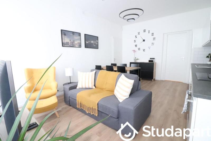 Chambre - 10 m² - 1 pièce