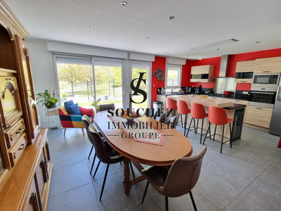 Maison - 110 m² - 6 pièces