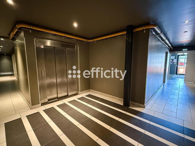 Loft - 144 m² - 5 pièces