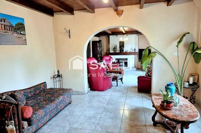 Maison - 250 m² - 10 pièces