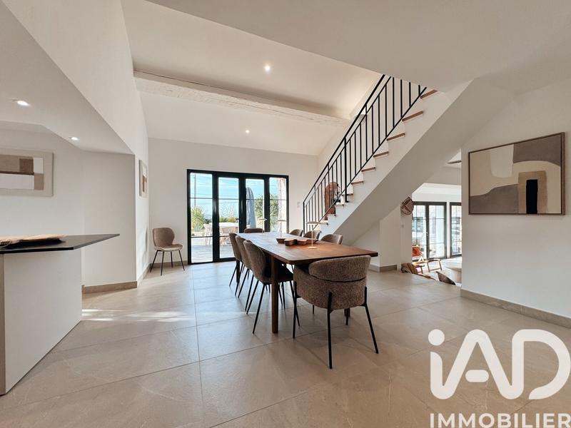 Maison de maîtres - 207 m² - 7 pièces
