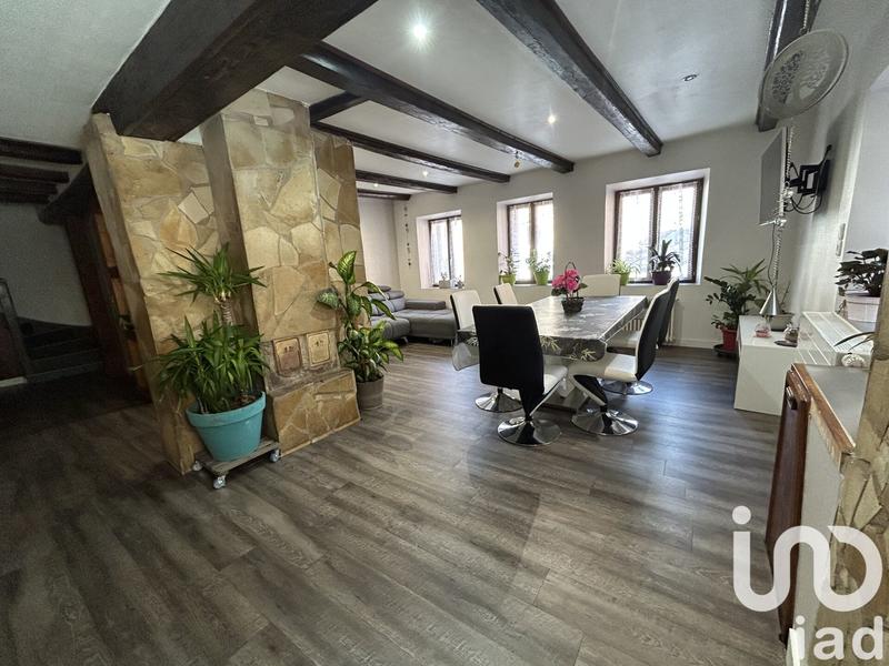 Maison - 235 m² - 9 pièces