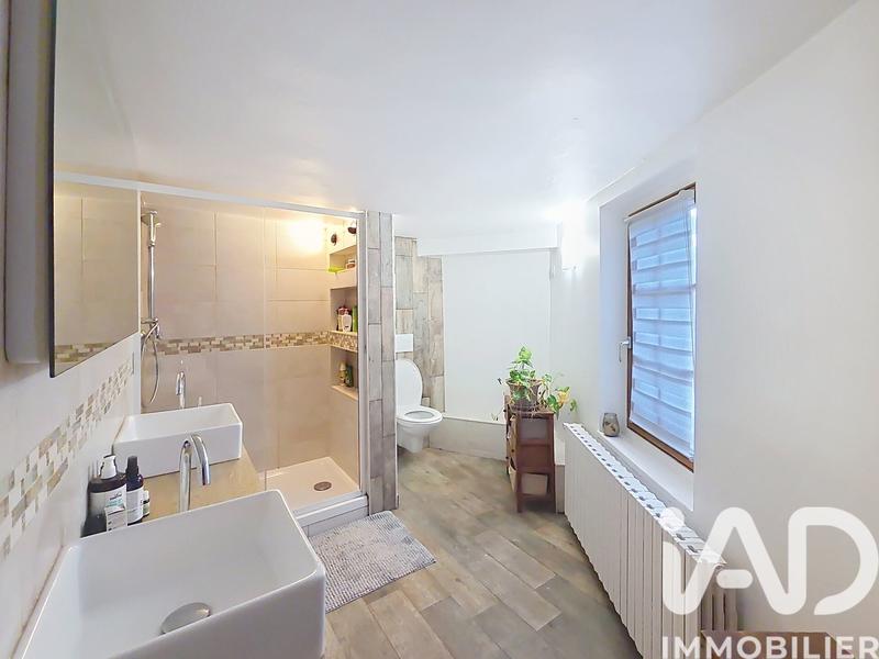 Maison - 200 m² - 8 pièces