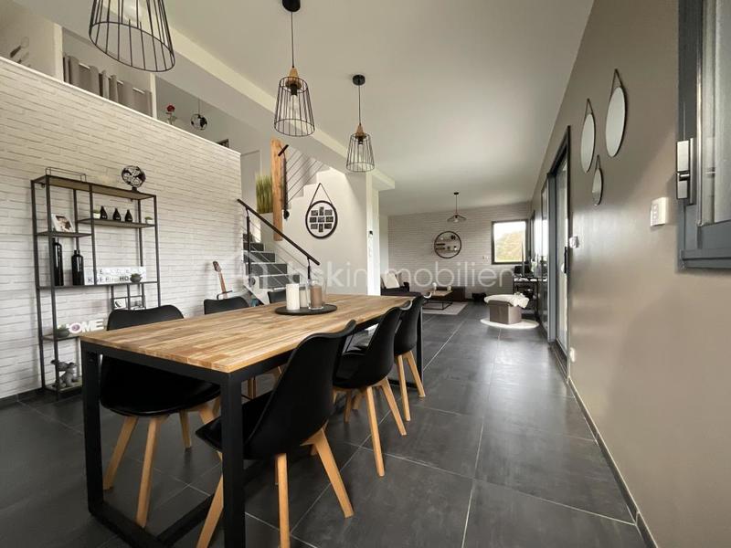 Maison - 123 m² - 4 pièces