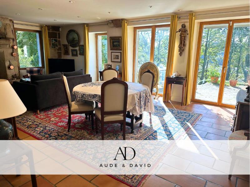 Maison - 200 m² - 10 pièces