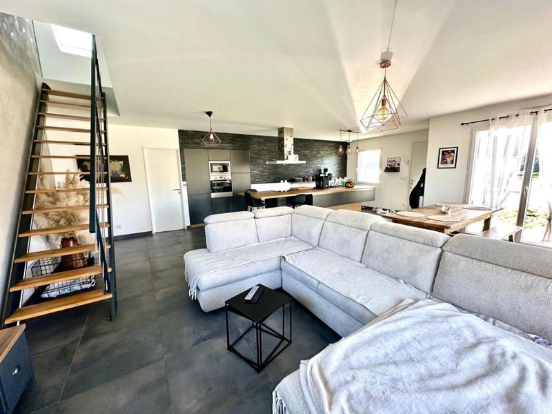 Maison - 130 m² - 6 pièces