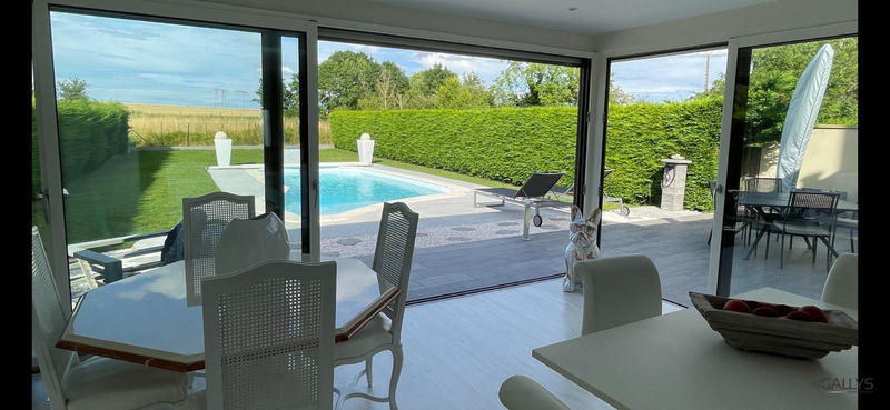 Maison - 219 m² - 5 pièces