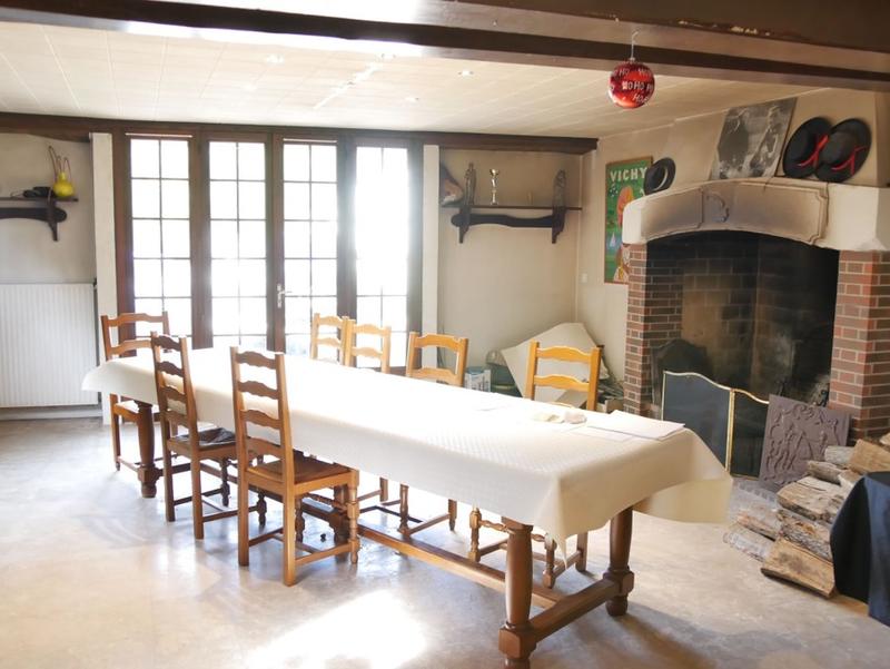 Maison - 303 m² - 11 pièces