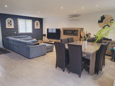 Maison traditionnelle - 155 m² - 5 pièces