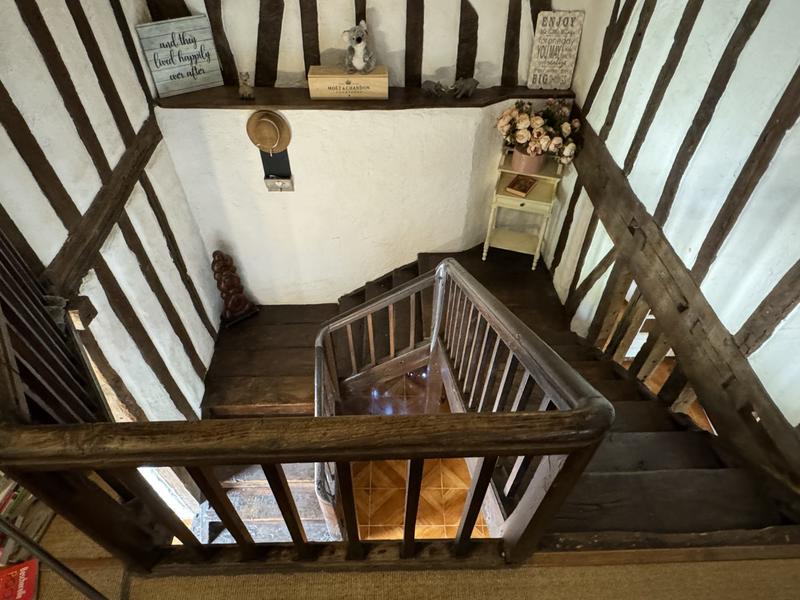 Maison ancienne - 460 m² - 22 pièces