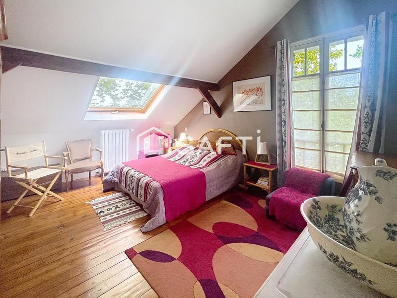 Maison - 220 m² - 6 pièces