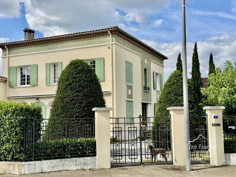 Maison de maîtres - 208 m² - 7 pièces