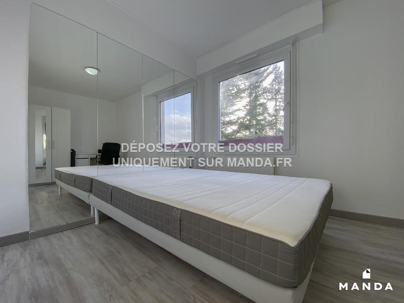 Chambre - 11 m² - 5 pièces