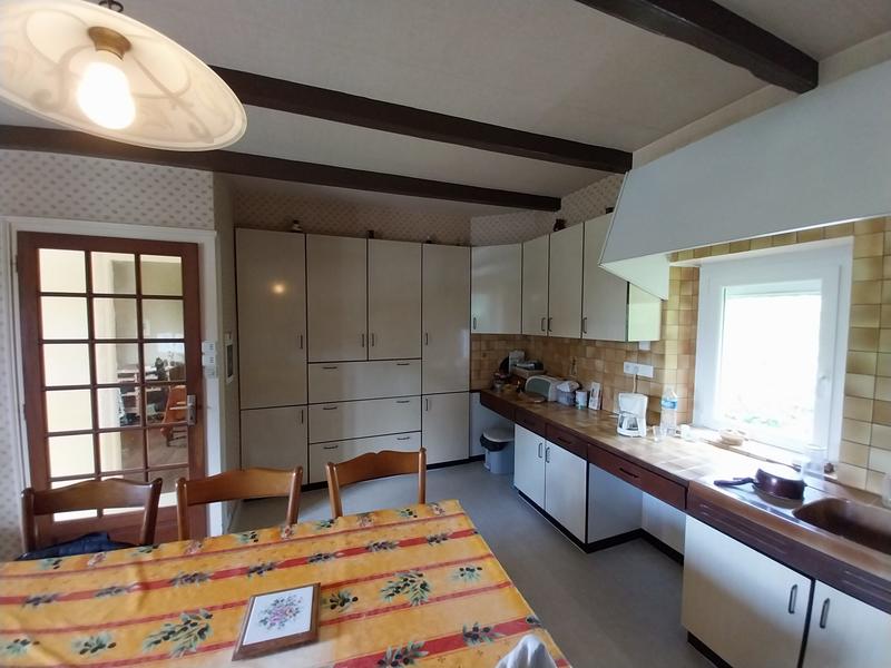 Maison traditionnelle - 197 m² - 9 pièces