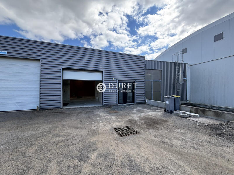 Local d'activités - 187 m²