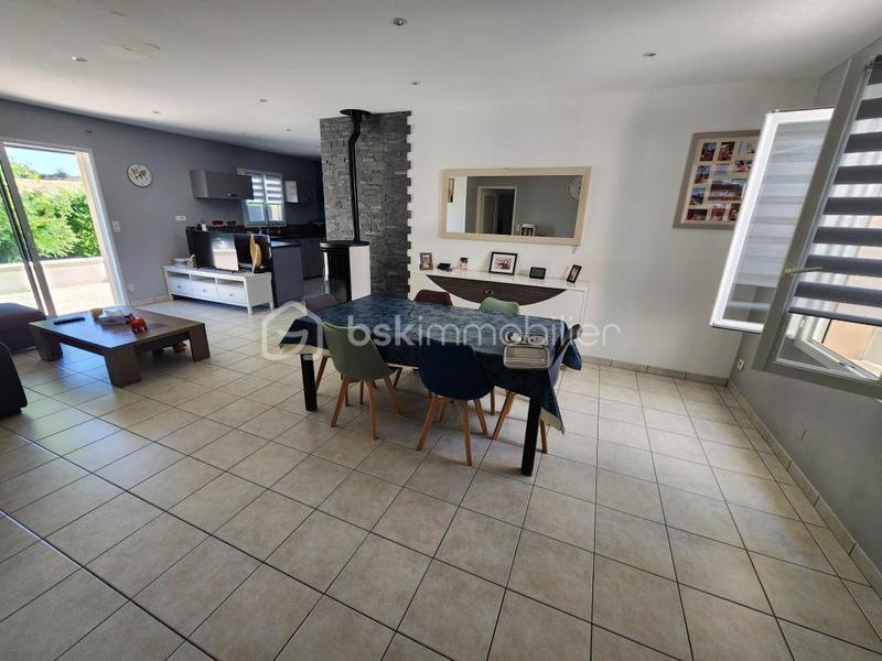 Maison traditionnelle - 93 m² - 4 pièces