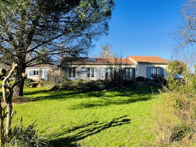 Maison - 161 m² - 6 pièces