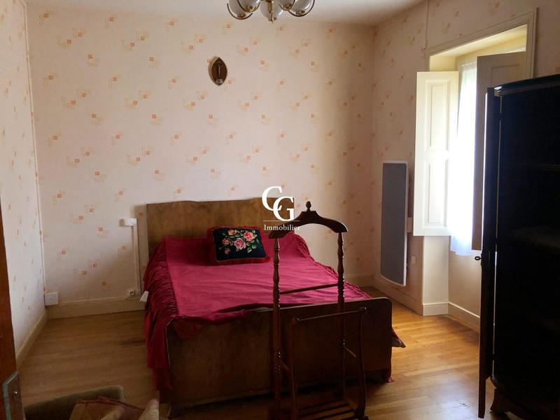 Maison ancienne - 242 m² - 11 pièces