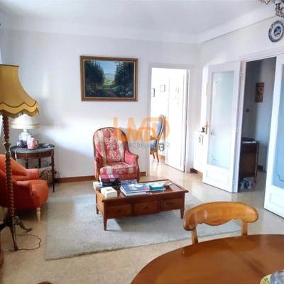 Appartement - 118 m² - 6 pièces