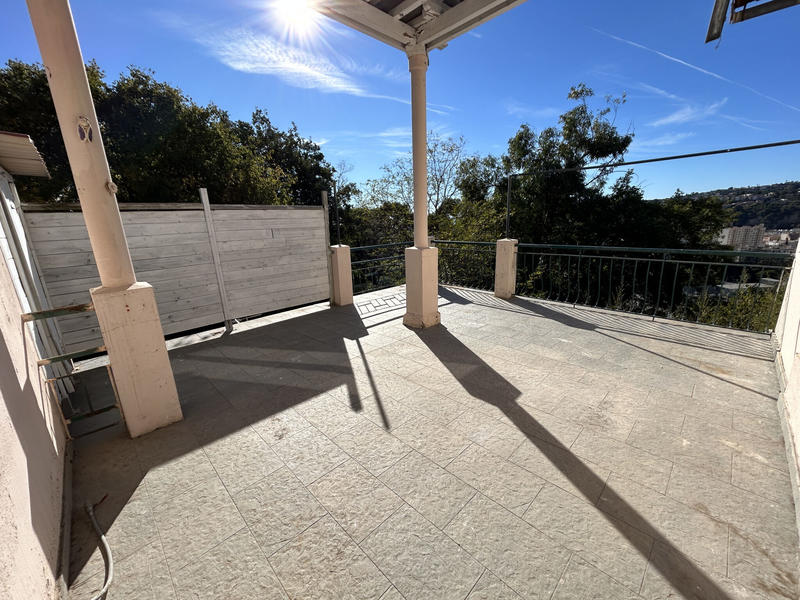 Appartement - 82 m² - 3 pièces