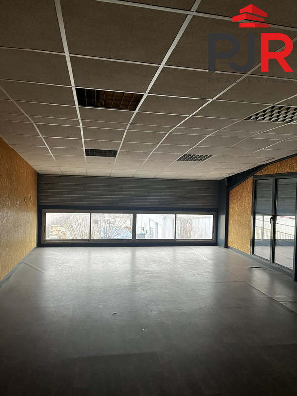 Local d'activités - 1 582 m²