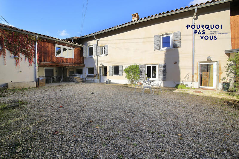 Maison - 260 m² - 8 pièces