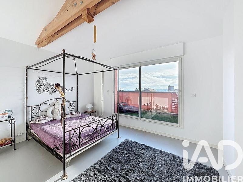 Maison - 196 m² - 7 pièces