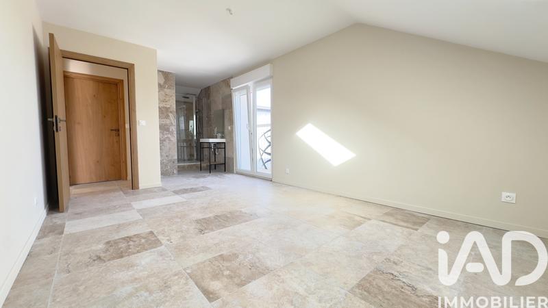 Appartement - 93 m² - 4 pièces