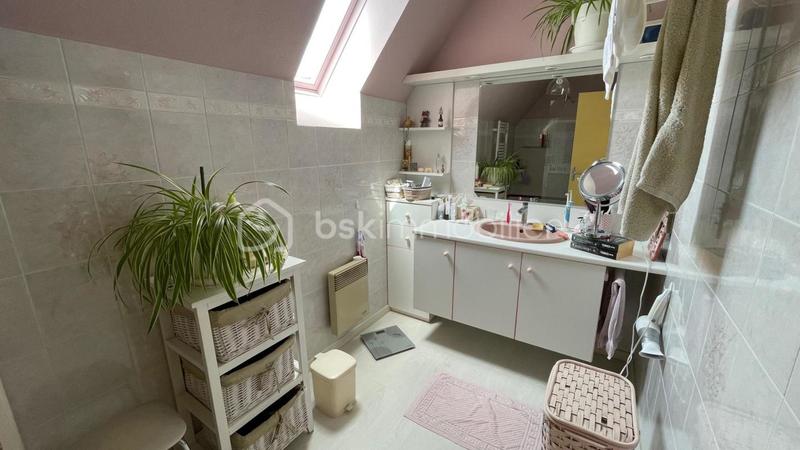 Propriété - 169 m² - 6 pièces