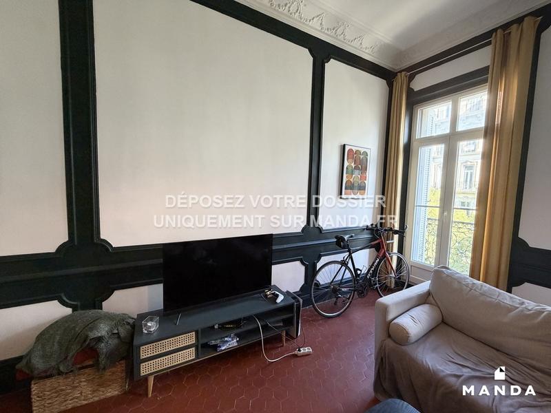 Chambre - 142 m² - 6 pièces