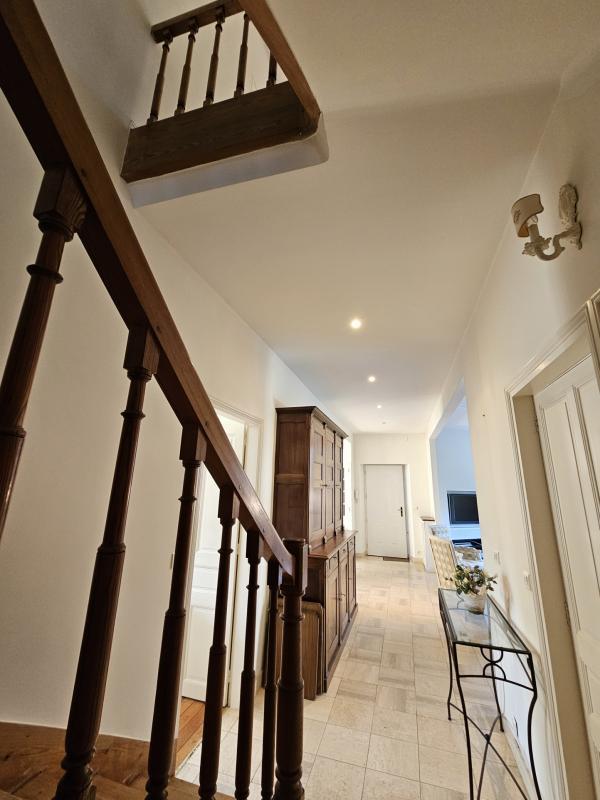 Maison - 200 m² - 8 pièces