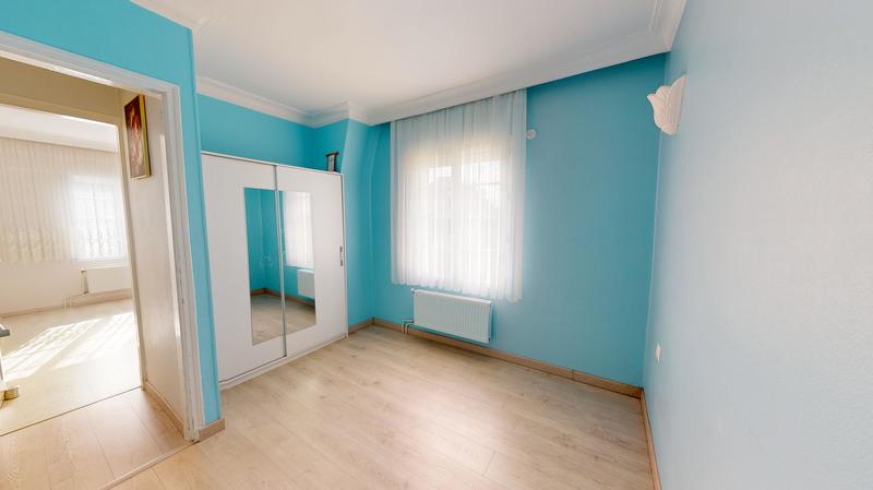 Maison - 166 m² - 8 pièces