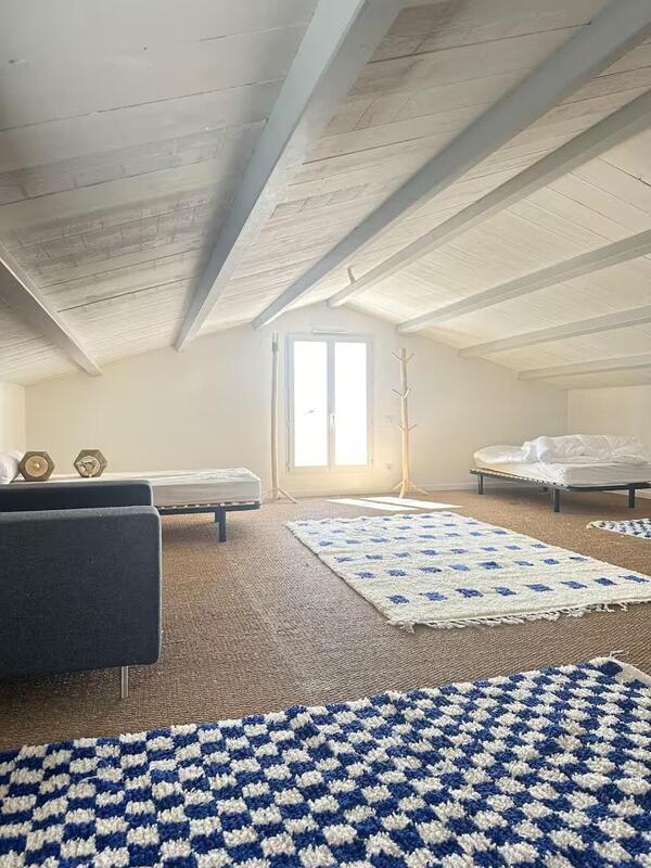 Maison - 180 m² - 8 pièces