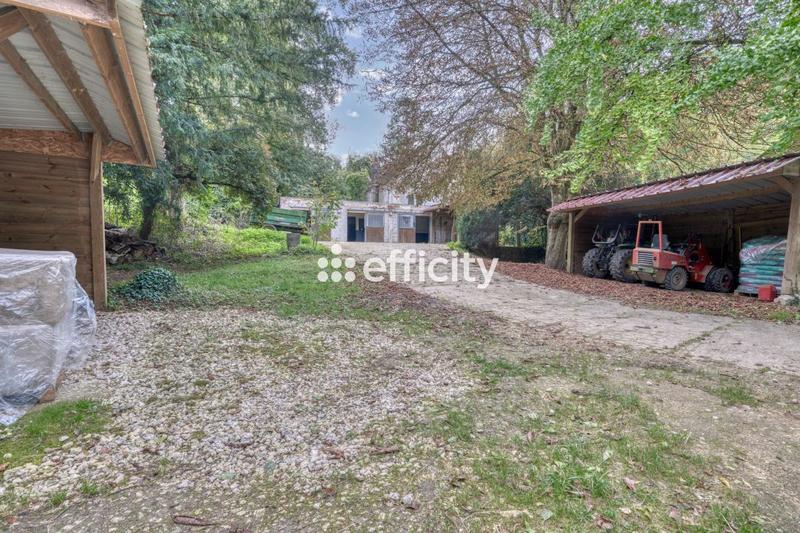 Demeure - 270 m² - 8 pièces