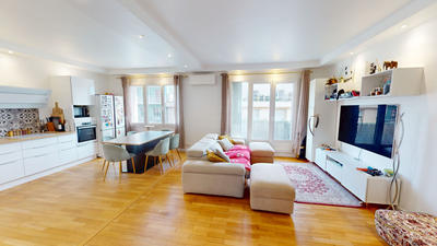 Appartement - 82 m² - 4 pièces