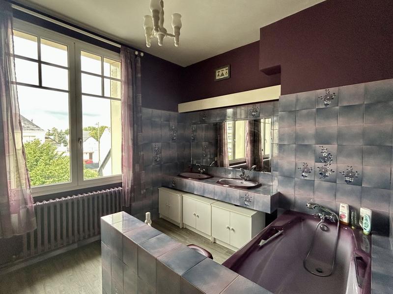 Maison - 160 m² - 9 pièces