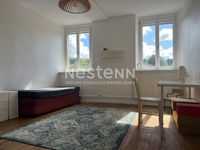 Maison - 221 m² - 7 pièces