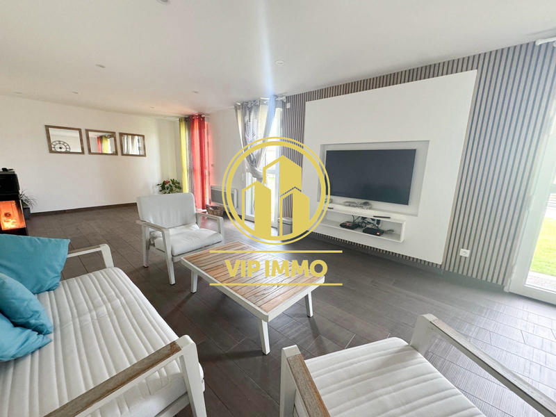 Maison - 180 m² - 5 pièces