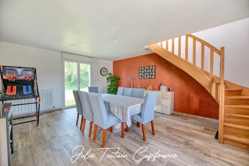 Pavillon - 160 m² - 6 pièces