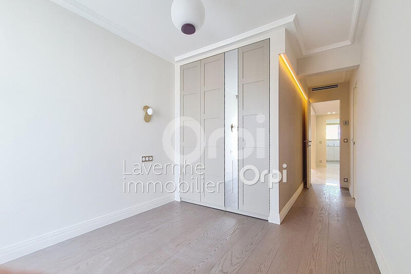 Appartement - 81 m² - 3 pièces