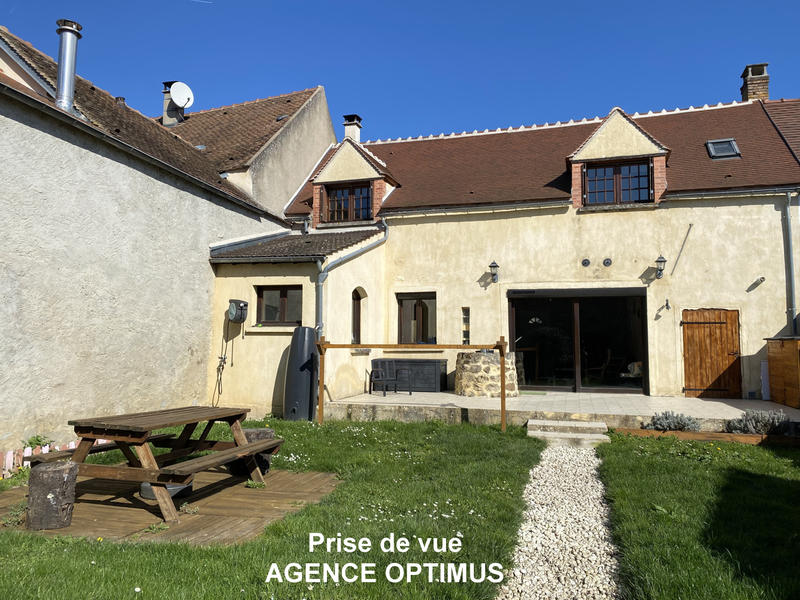 Maison - 102 m² - 4 pièces