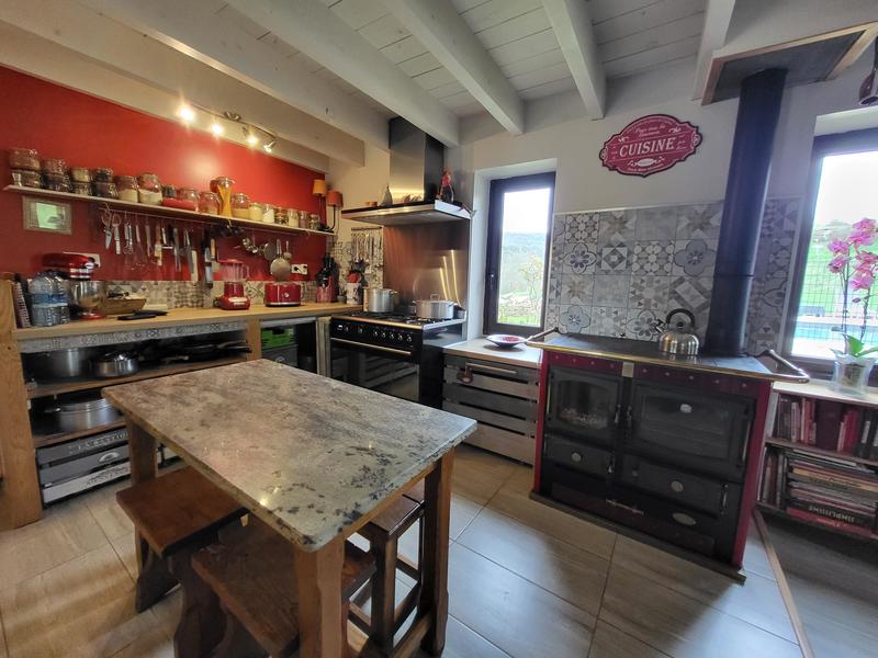 Maison - 168 m² - 8 pièces